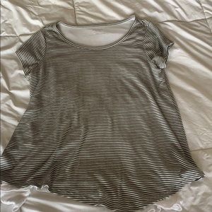 Nursing motherhood maternity flowy shirt